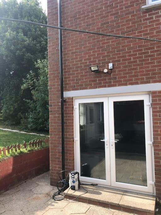 Private Room, En-suite & Own Access Casa de Férias Belfast